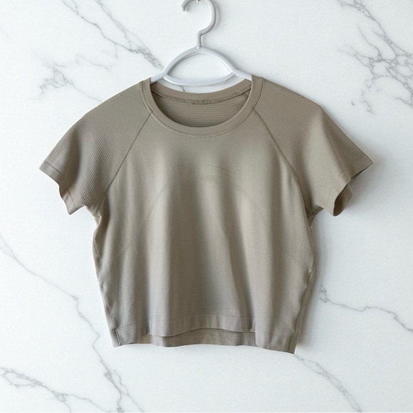 Lululemon Swiftly Tech 2.0 Cropped Short-Sleeve Shirt Tee Size 10 Mojave Tan - Picture 1 of 11